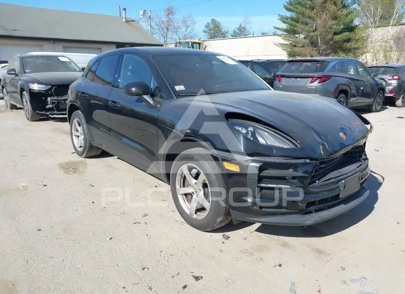 2021 Porsche MACAN photo