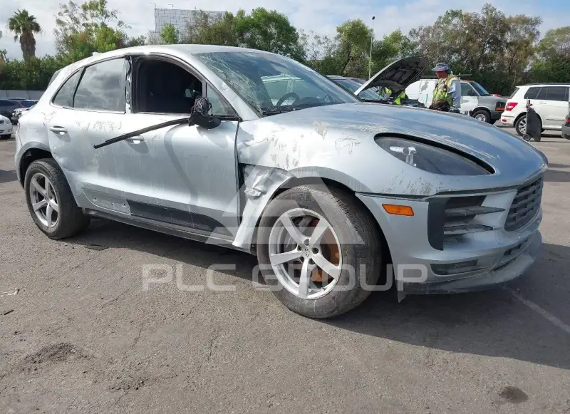 2021 Porsche MACAN photo