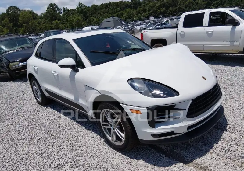 2021 Porsche MACAN photo