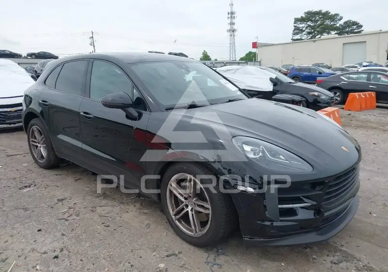 2021 Porsche MACAN photo