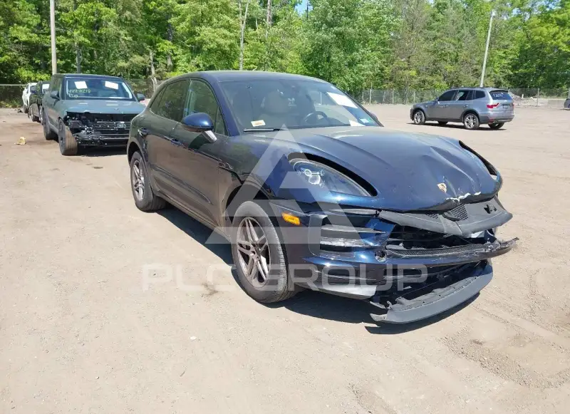 2021 Porsche MACAN photo