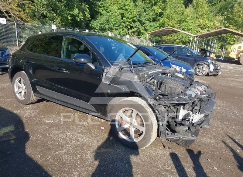 2021 Porsche MACAN photo