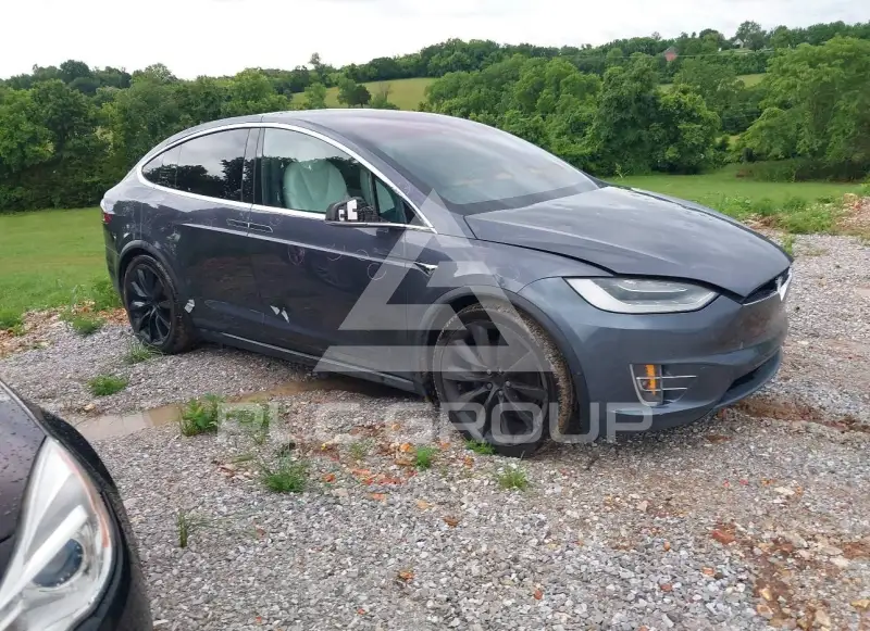 2021 Tesla Model X photo