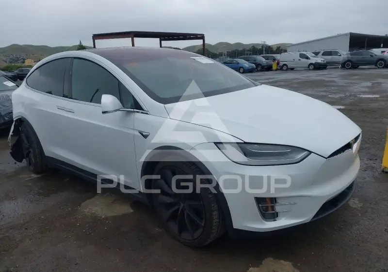 2021 Tesla Model X photo