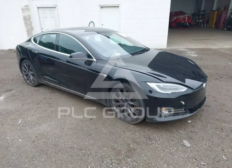 2021 Tesla Model S фото