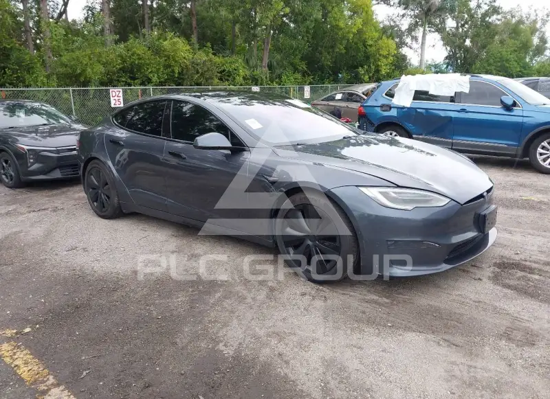 2021 Tesla Model S фото