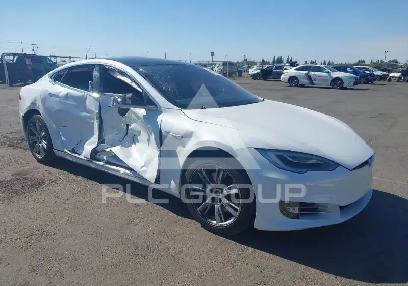 2021 Tesla Model S фото