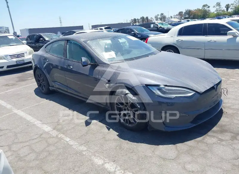2021 Tesla Model S фото