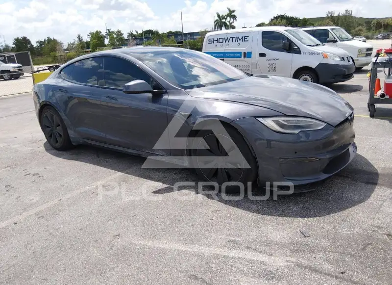 2021 Tesla Model S фото