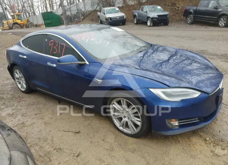 2021 Tesla Model S фото