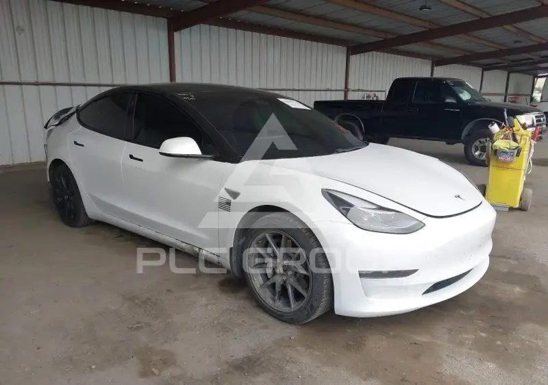 2021 Tesla Model 3 фото