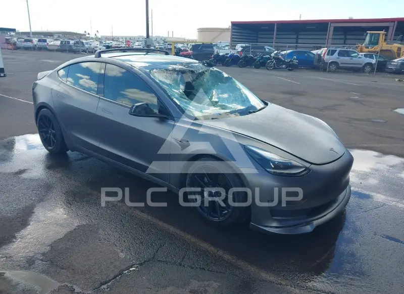 2021 Tesla Model 3 фото