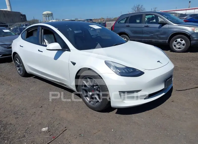 2021 Tesla Model 3 фото