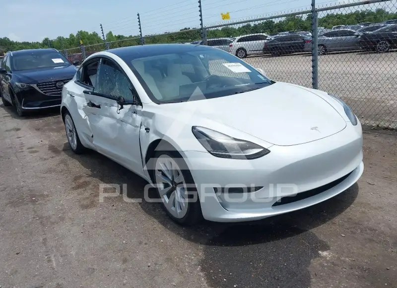 2021 Tesla Model 3 фото