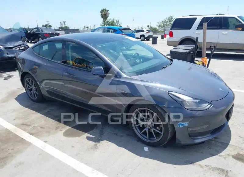 2021 Tesla Model 3 фото