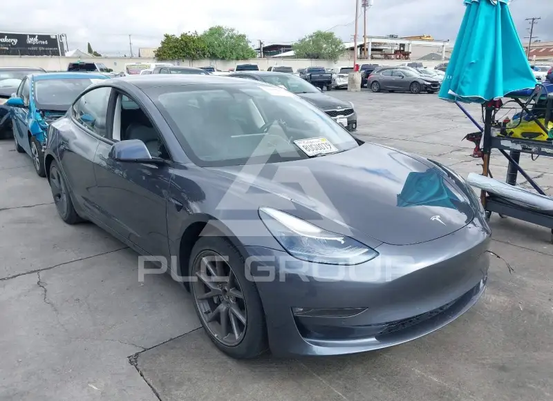 2021 Tesla Model 3 фото