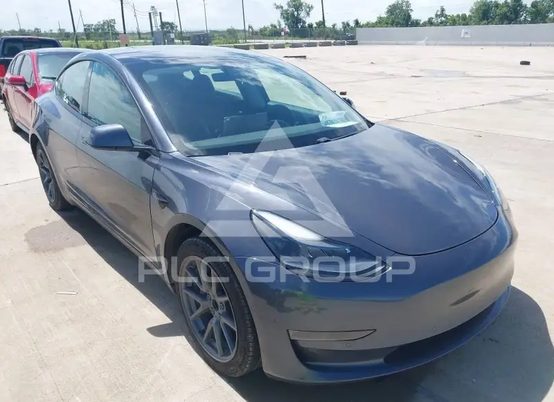 2021 Tesla Model 3 фото