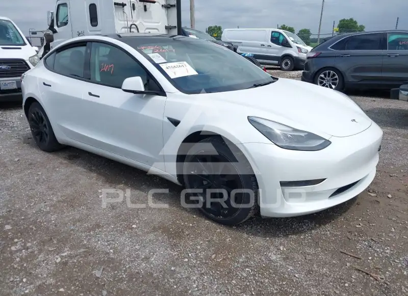 2021 Tesla Model 3 фото