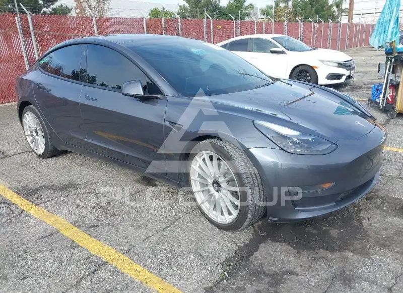 2021 Tesla Model 3 фото