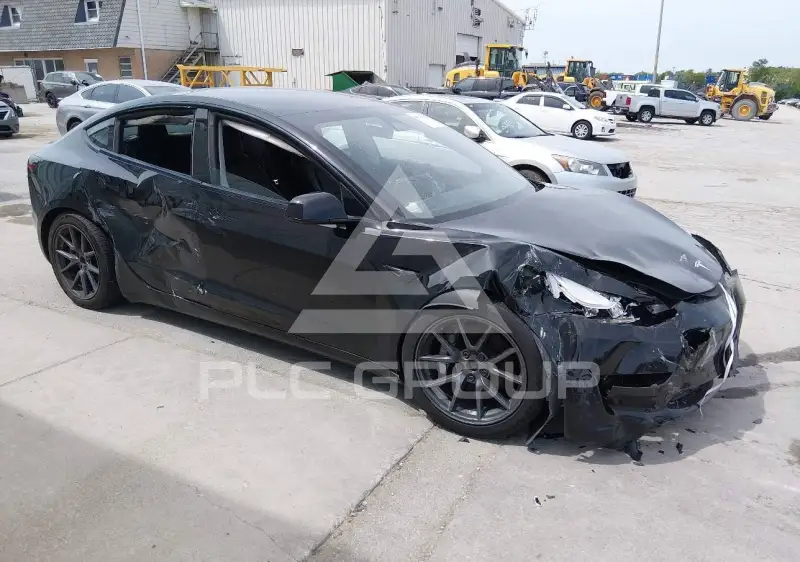 2021 Tesla Model 3 фото