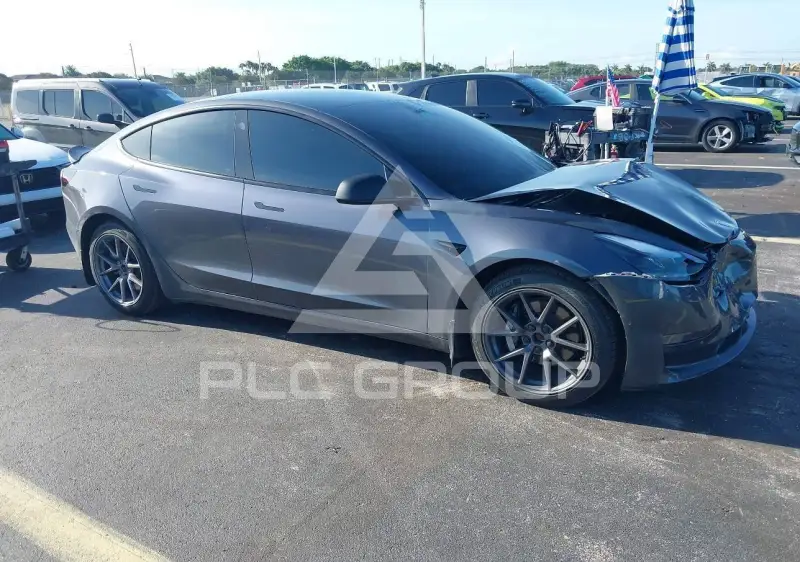 2021 Tesla Model 3 фото