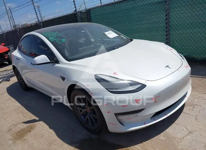 2021 Tesla Model 3 фото