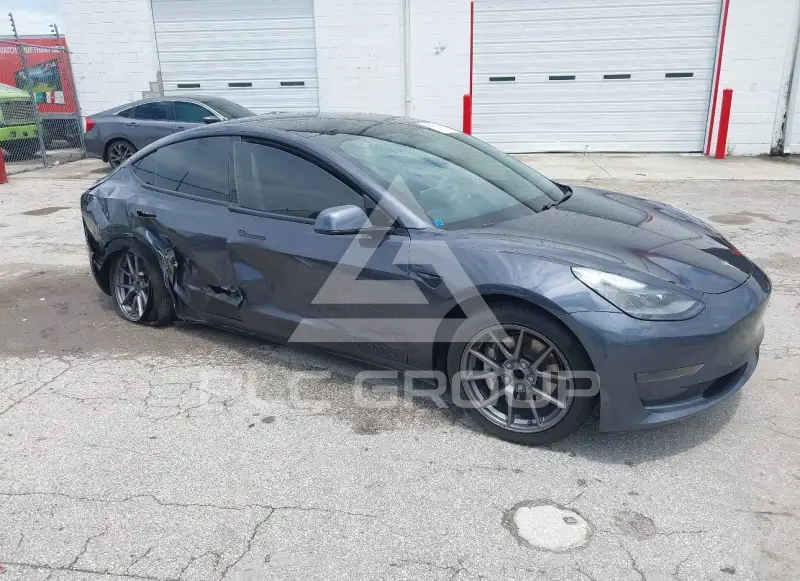 2021 Tesla Model 3 фото