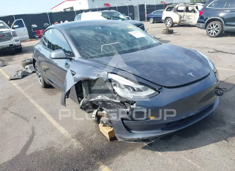 2021 Tesla Model 3 фото