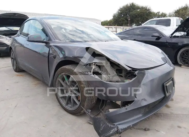 2021 Tesla Model 3 фото