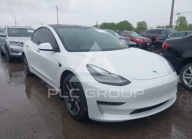 2021 Tesla Model 3 фото
