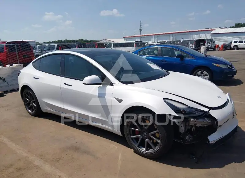 2021 Tesla Model 3 фото