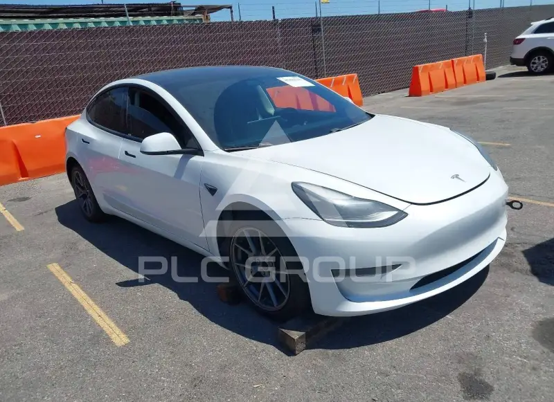 2021 Tesla Model 3 фото