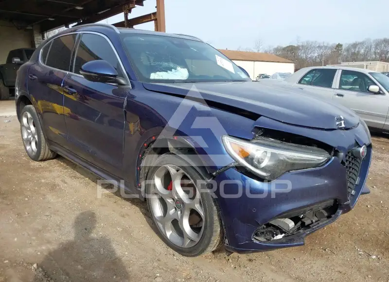 2021 Alfa Romeo Stelvio фото