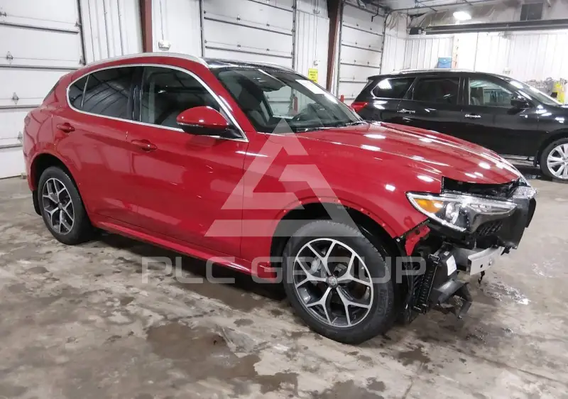 2021 Alfa Romeo Stelvio фото