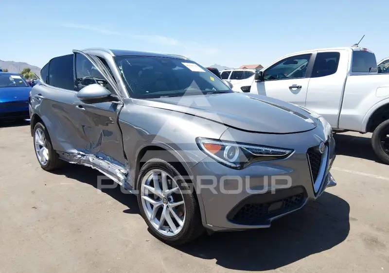 2021 Alfa Romeo Stelvio фото