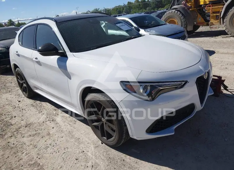2021 Alfa Romeo Stelvio фото