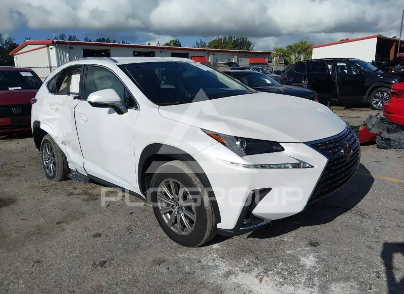 2021 Lexus NX300 фото