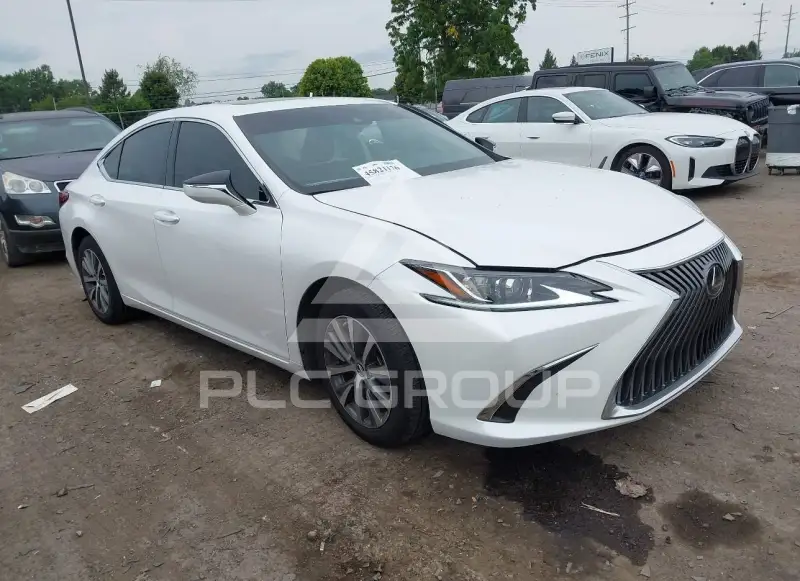 2021 Lexus ES250 фото