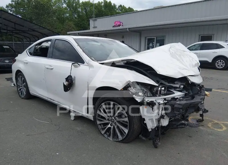 2021 Lexus ES250 фото