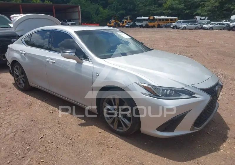 2021 Lexus ES350 photo