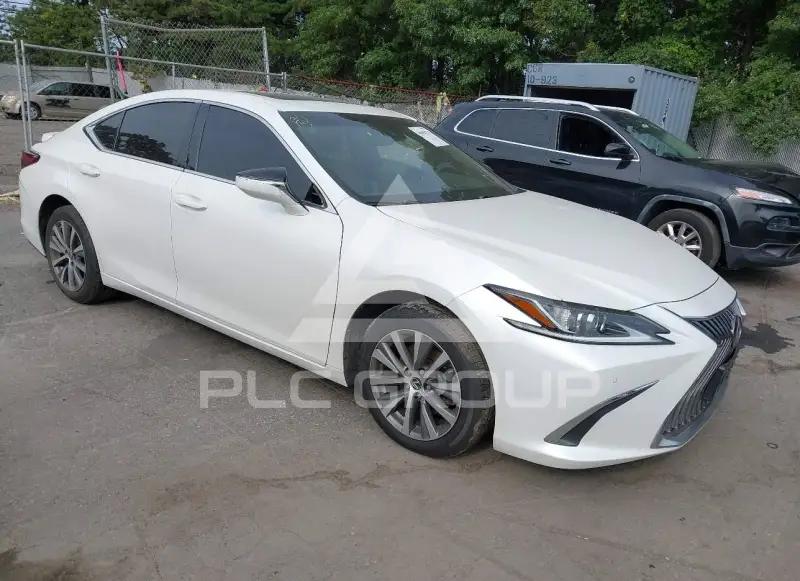 2021 Lexus ES350 photo
