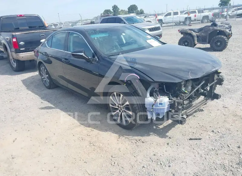2021 Lexus ES350 photo