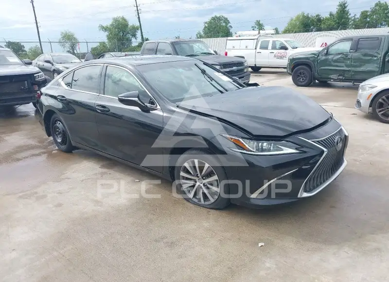 2021 Lexus ES350 photo
