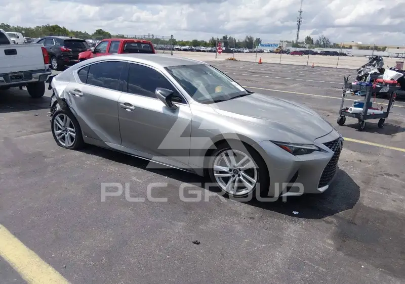 2021 Lexus IS300 фото