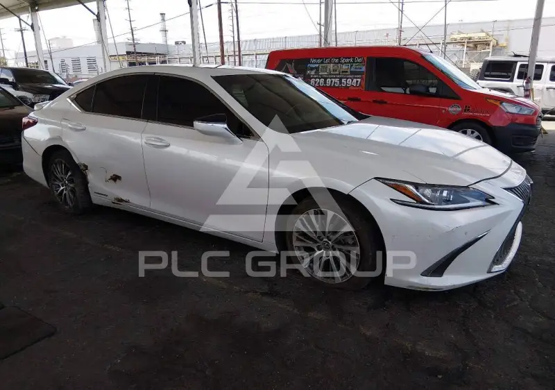 2021 Lexus ES300 фото