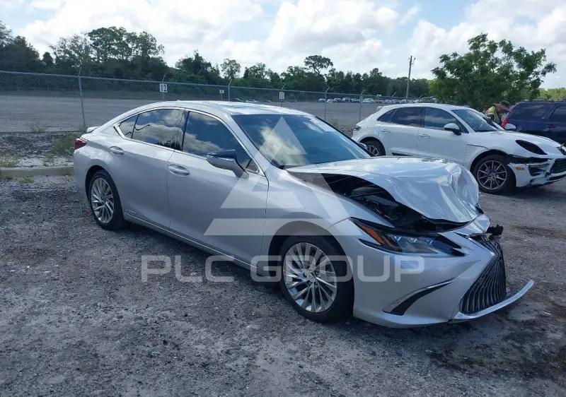 2021 Lexus ES300 фото