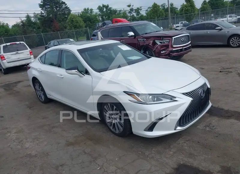 2021 Lexus ES300 фото