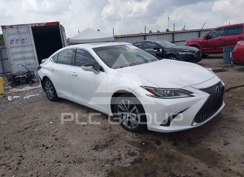2021 Lexus ES300 photo