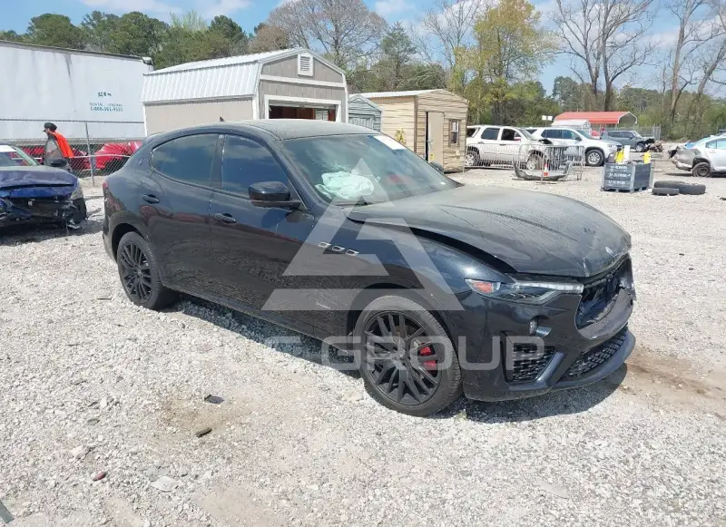 2021 Maserati LEVANTE photo