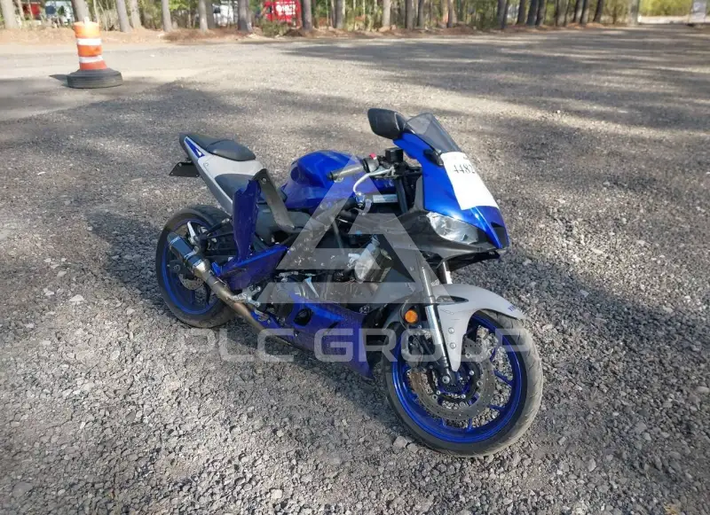 2021 Yamaha YZFR3 фото